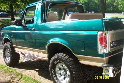 1996 Ford Bronco photo