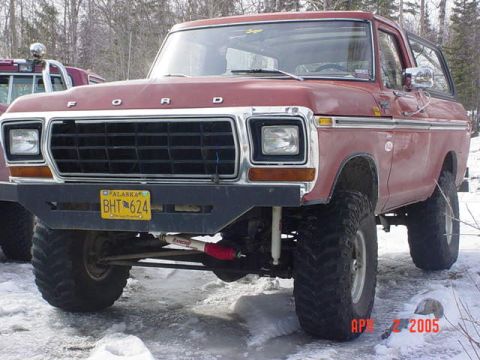 1978 Ford Bronco - Finally on 35's...and room to spare