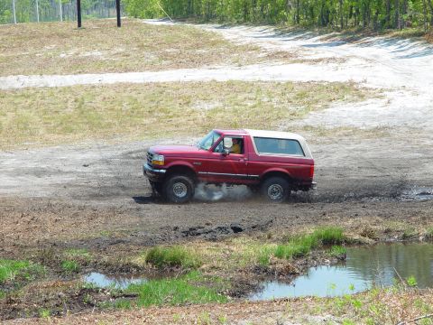 1994 Ford Bronco - Ya gotta get a liitle mud on the tires!!