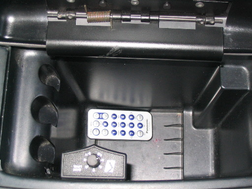 Remote sub level control i mounted in the centre console... very handy.