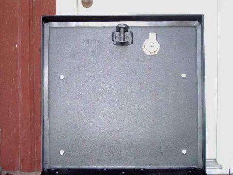 1984 Ford Bronco - Install the rubber seal around the edge of the lid, and make sure it still opens and locks.