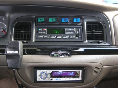 1999 Ford Crown Victoria photo