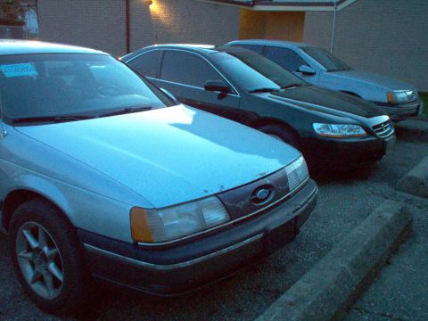 1990 Ford Taurus photo