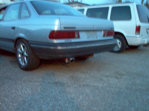 1990 Ford Taurus photo