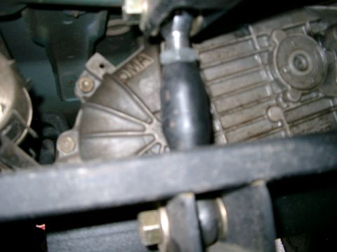 1996 Ford Bronco - Heim (SRE) and bung shackle picture 1/4.