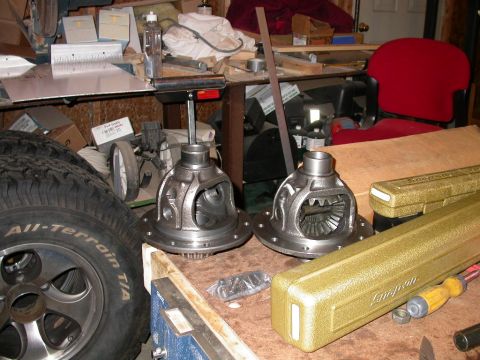1990 Ford Bronco - Old stock case, new case with spiders and side gears installed.