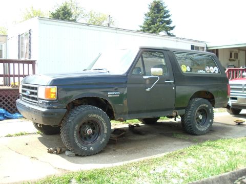 1989 Ford Bronco - Side view of a 1989 Ford Bronco.