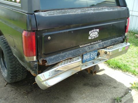 1989 Ford Bronco - Bent bumper from wheeling trip, sat on a log, got bent when I was winched off. Was MUCH worse than this, had to back up into a retainer wal…