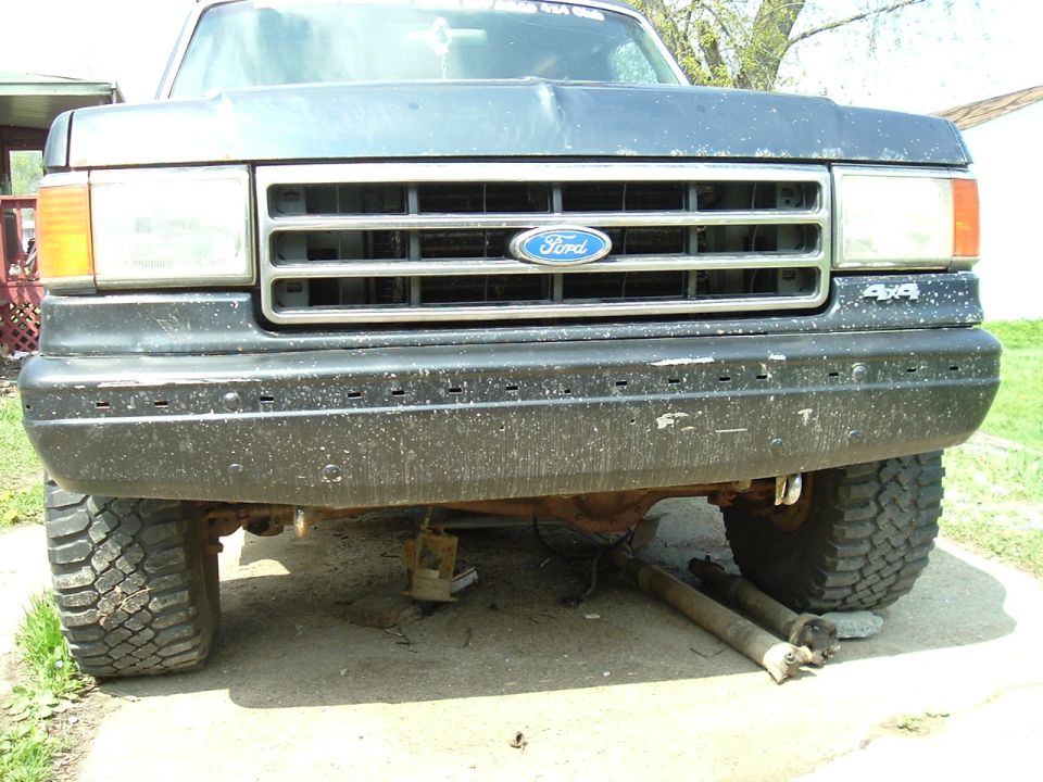 1989 Ford Bronco front grille with Ford logo and 4x4 badge