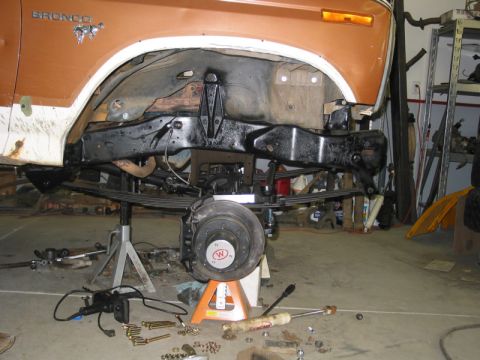 1981 Ford Bronco - If you compare this to previous pictures, you can see how much inner fender is actually removed.