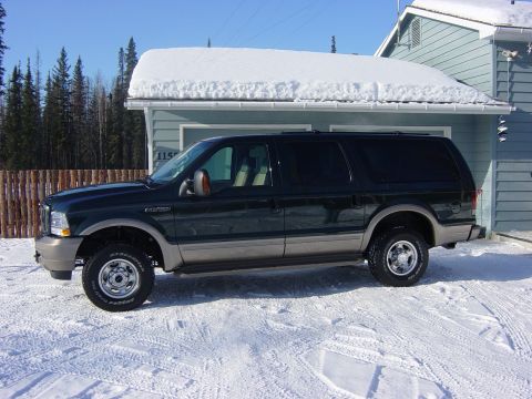 2004 Ford Excursion photo