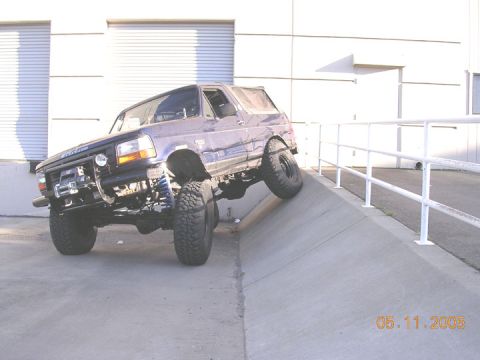 1994 Ford Bronco - have plenty of shock left all around, so I need to work out the bugs to maximize wheel travel.