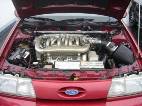 1991 Ford Taurus - Under the hood pic