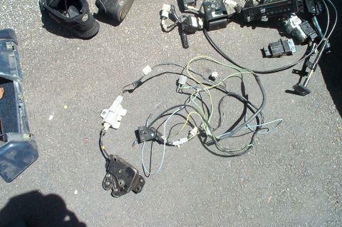 1991 Ford Crown Victoria LTD - Trunk wiring harness WITH trunk lock system and light bulb plugs complete.