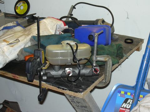 1991 Ford Bronco - bench bleeding the new master cylinder
