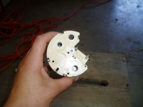 1990 Ford Bronco - top of pump housing