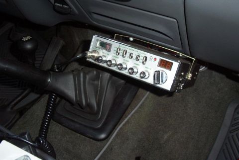 1992 Ford F-150 - Cobra CB Radio
