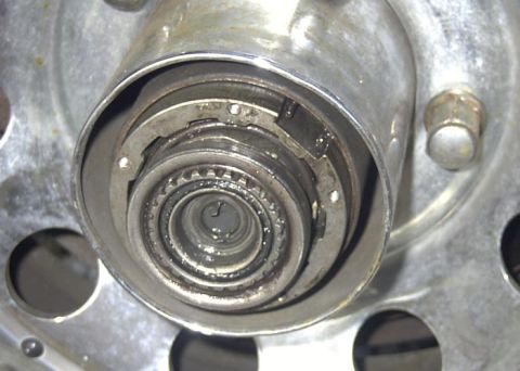 1989 Ford Bronco - Auto hub cover removed