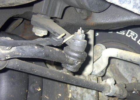 1989 Ford Bronco - As I was doing this project "Lone Ranger" style, I needed to apply outward pressure on the axle shaft u-joint. The only way I could quickly…