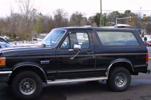 1989 Ford Bronco - Body is nice, frame is straight, decent rims... the gay running boards will soon be gone!