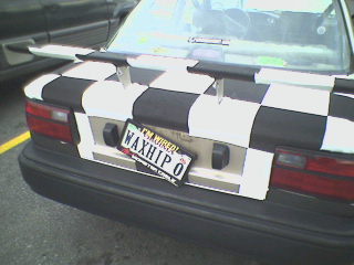 1989 Ford Bronco - FFS... This checker pattern is WALL PAPER!