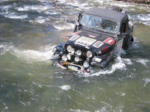 1985 Ford Bronco - Greg making his way through the Creek at the beginning of the Wishbone Lake trail.