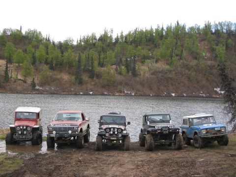1985 Ford Bronco - Last Frontier 4 Wheelers Group shot.