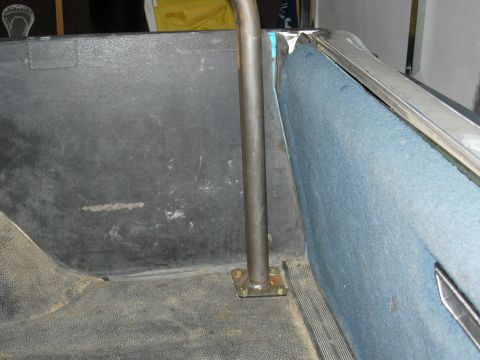 1995 Ford Bronco - the rear points are bolted directly to the frame crossmember, so they're solid.