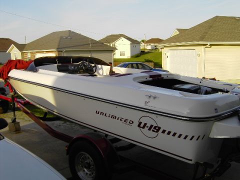 1996 Four Winns 191 Unlimited