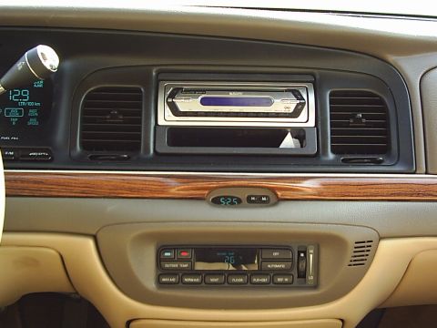 1997 Ford Crown Victoria photo