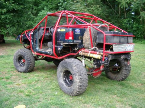 1985 Ford Bronco - This heavily modified off-road vehicle does not resemble a 1985 Ford Bronco.