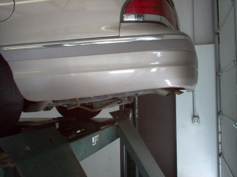 1994 Ford Crown Victoria - I finally got out the torch and adjusted the L tailpipe to fit right.