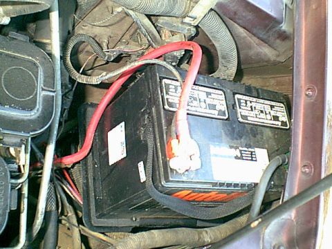 1983 Ford Bronco - this is the new cables in and the new AUX power take off. Much better