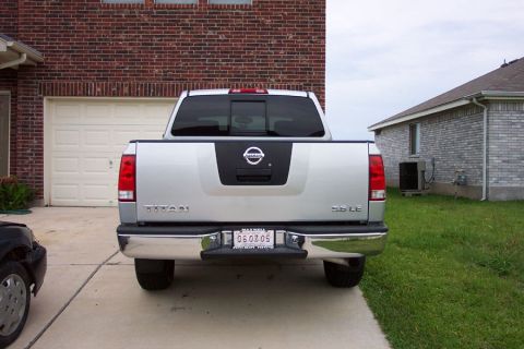 2004 Nissan Titan photo