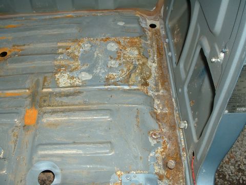1985 Ford Bronco - shot of the rust in the back