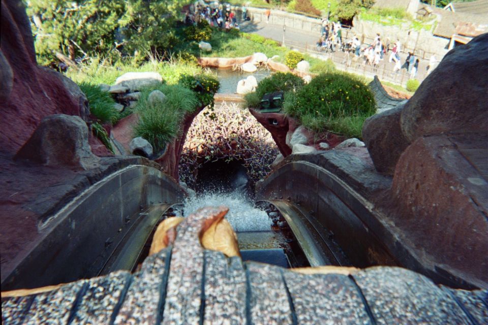 This is the Famous drop that you can see Flash pics from..