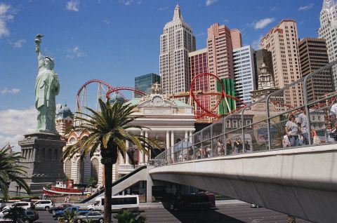 1994 Ford Bronco - A view of the New York-New York Hotel and Casino in Las Vegas, a Statue of Liberty replica and a roller coaster.