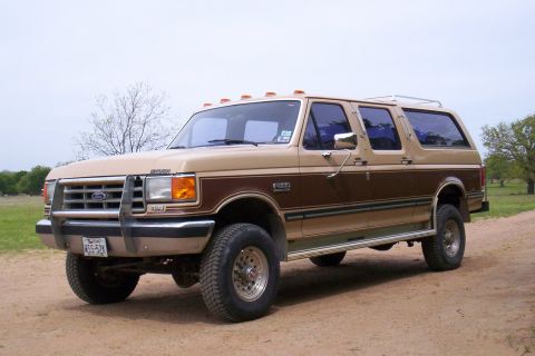 1988 Ford C-350 (Centurion Conversions) photo