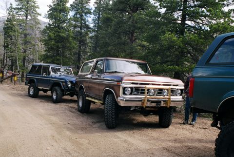 1996 Ford Bronco - Getting ready for the trail with Rob (ZoZo) and his dad Bob.