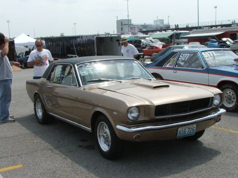 2005 Ford Mustang - Todd Barringhaus's '66 Mustang coupe at WFC8