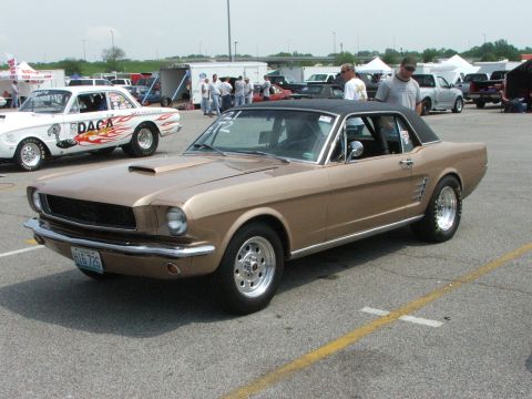 2005 Ford Mustang - Todd Barringhaus's '66 Mustang coupe at WFC8
