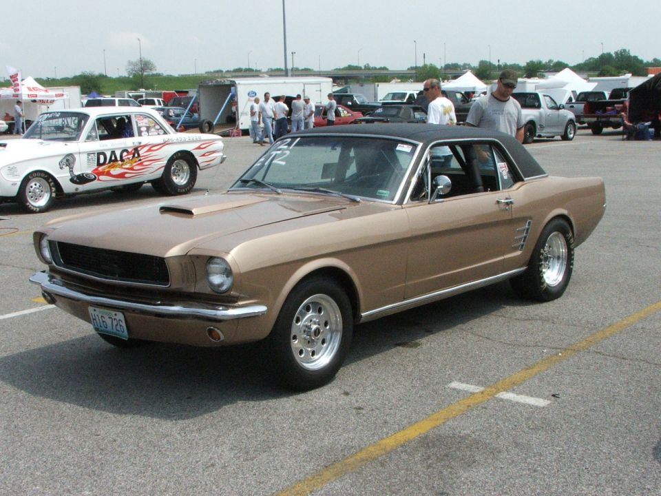 Todd Barringhaus's '66 Mustang coupe at WFC8