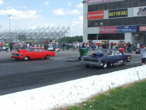 2005 Ford Mustang - Roger's red FE powered Falcon vs. a blue alcohol 385 powered Falcon