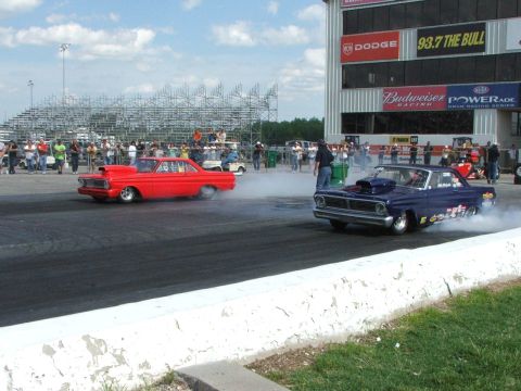2005 Ford Mustang - Roger's red FE powered Falcon vs. a blue alcohol 385 powered Falcon