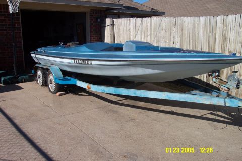 1975 SleekCraft Diplomat “Charlie”