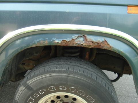 1982 Ford Bronco - Passenger front fender.
