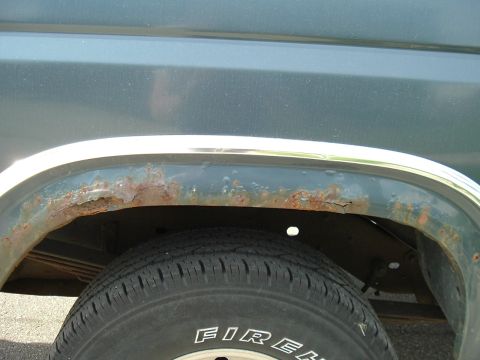 1982 Ford Bronco - Passenger rear 1/4 panel.