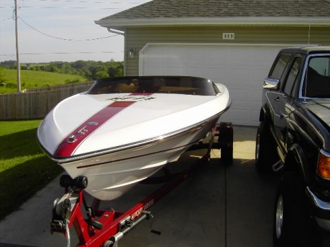 1996 Four Winns 191 Unlimited