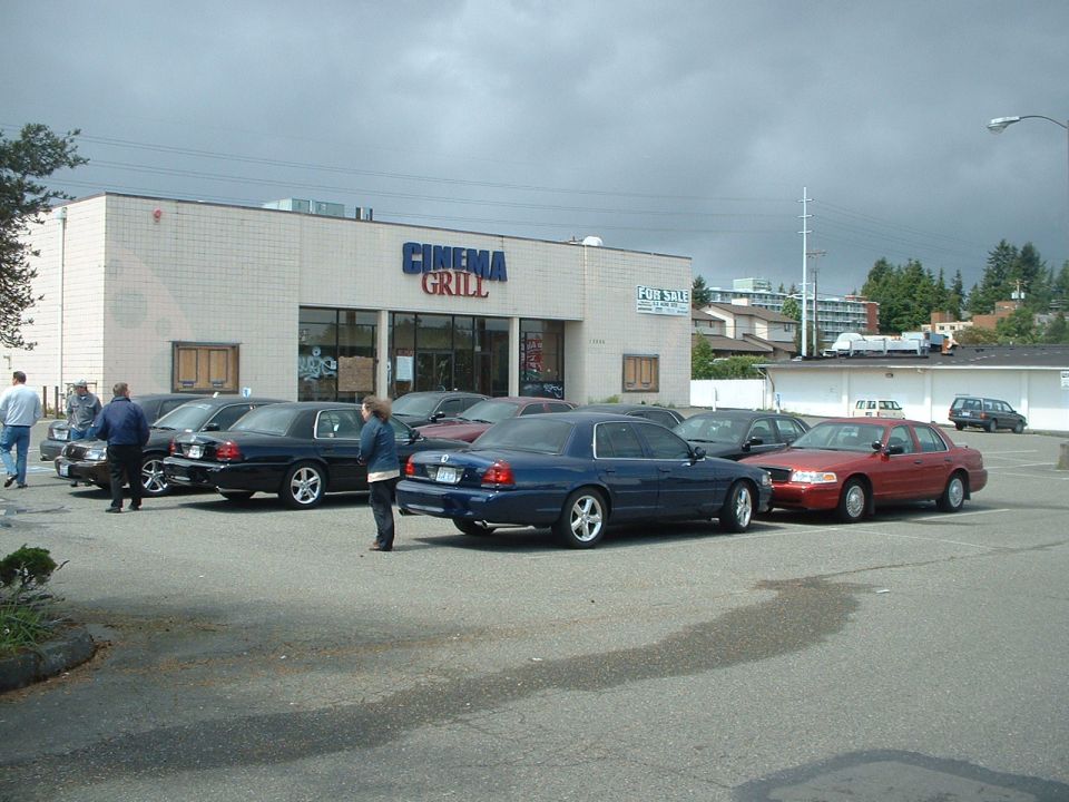 Seattle, WA Crown Vic and Marauder meet at Mr. Bill's resturant.