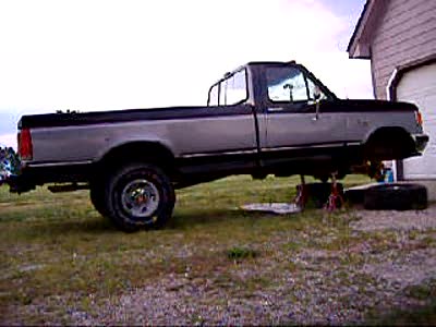 1987 Ford F-150 - Vid clip of exhaust.